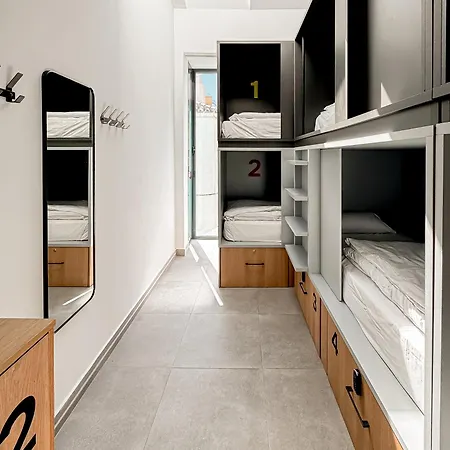 Funker Hostel *
